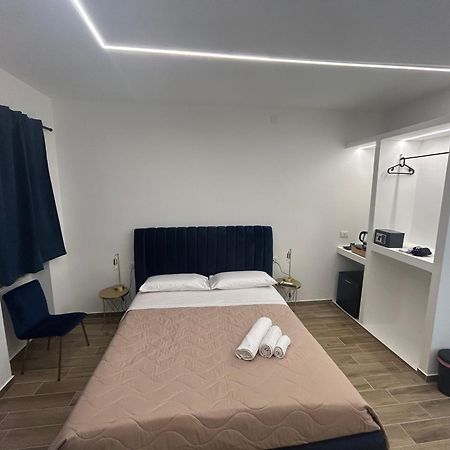 Sistra 12 Bed & Breakfast คาตาเนีย ภายนอก รูปภาพ