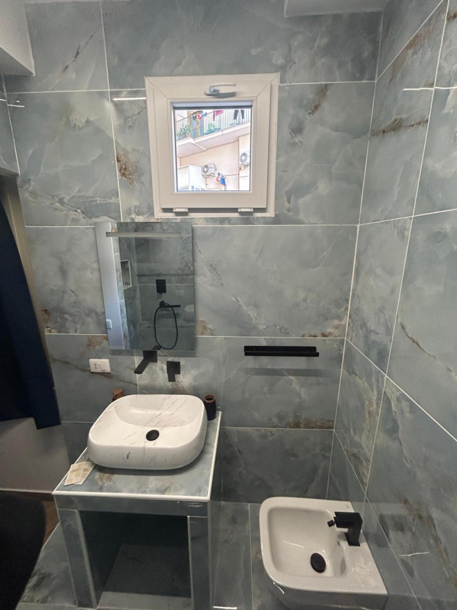Sistra 12 Bed & Breakfast คาตาเนีย ภายนอก รูปภาพ