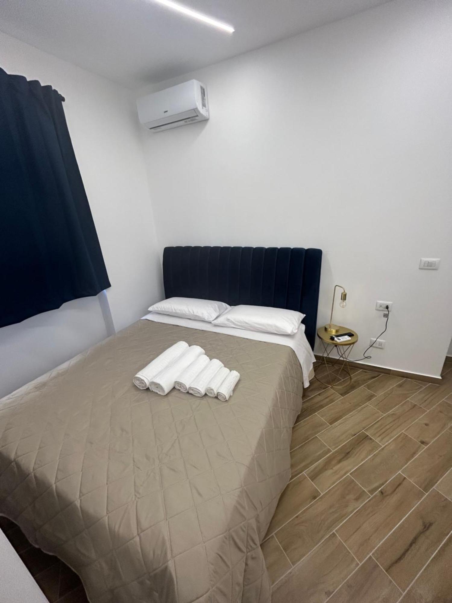 Sistra 12 Bed & Breakfast คาตาเนีย ภายนอก รูปภาพ